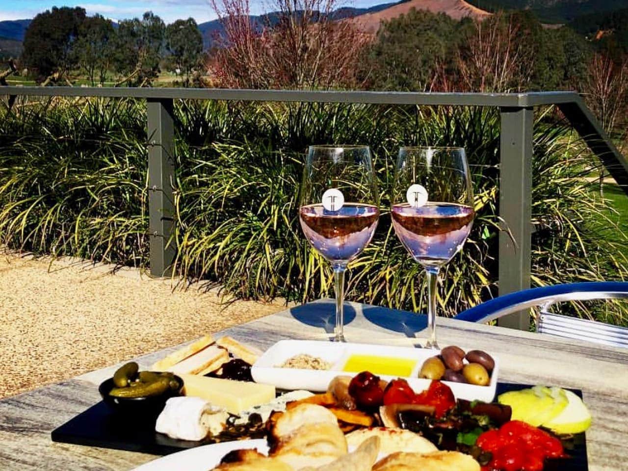 Cycling tour beechworth to Bright