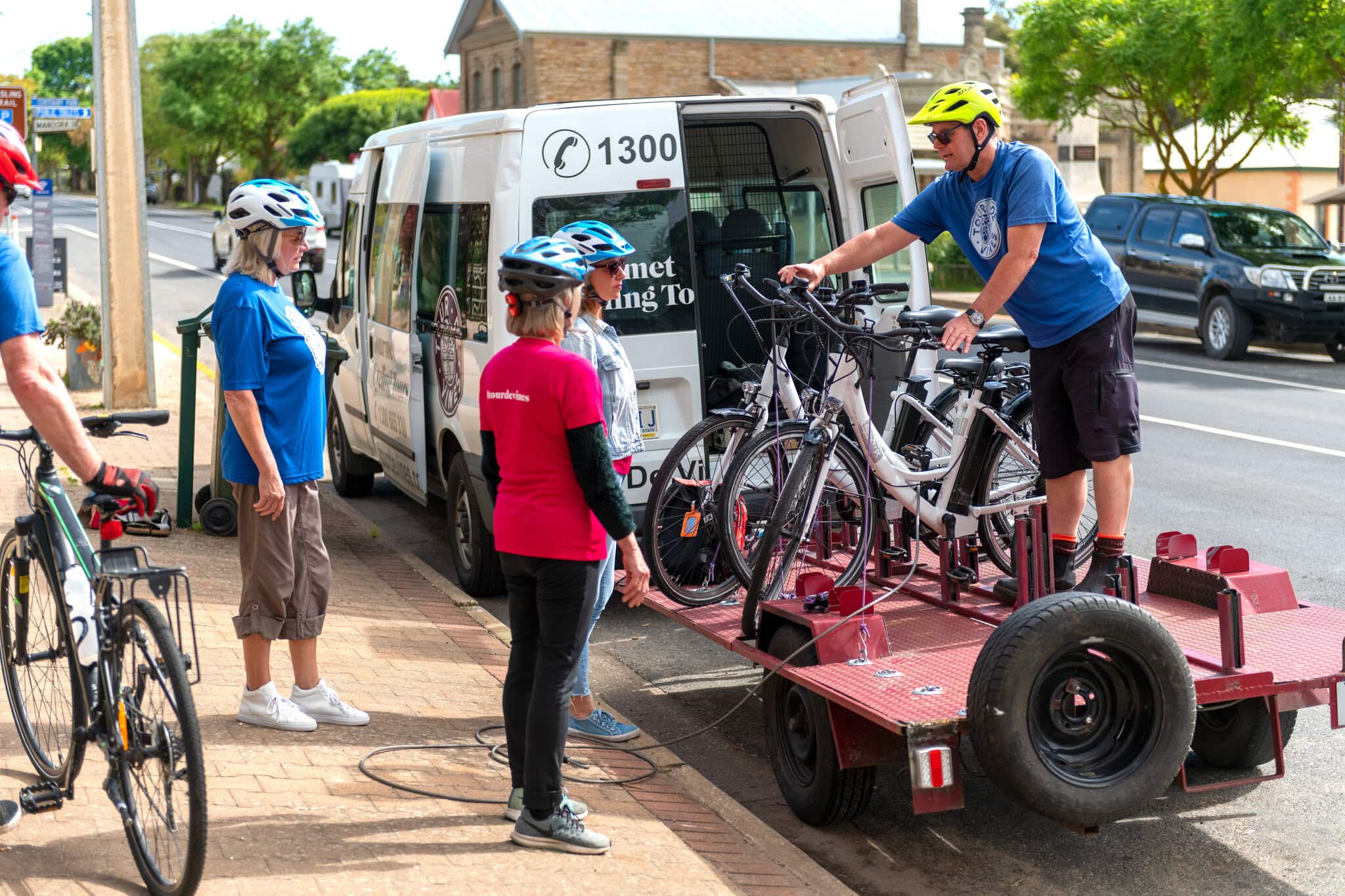 Tour De Vines' cycling tour guests in South australia