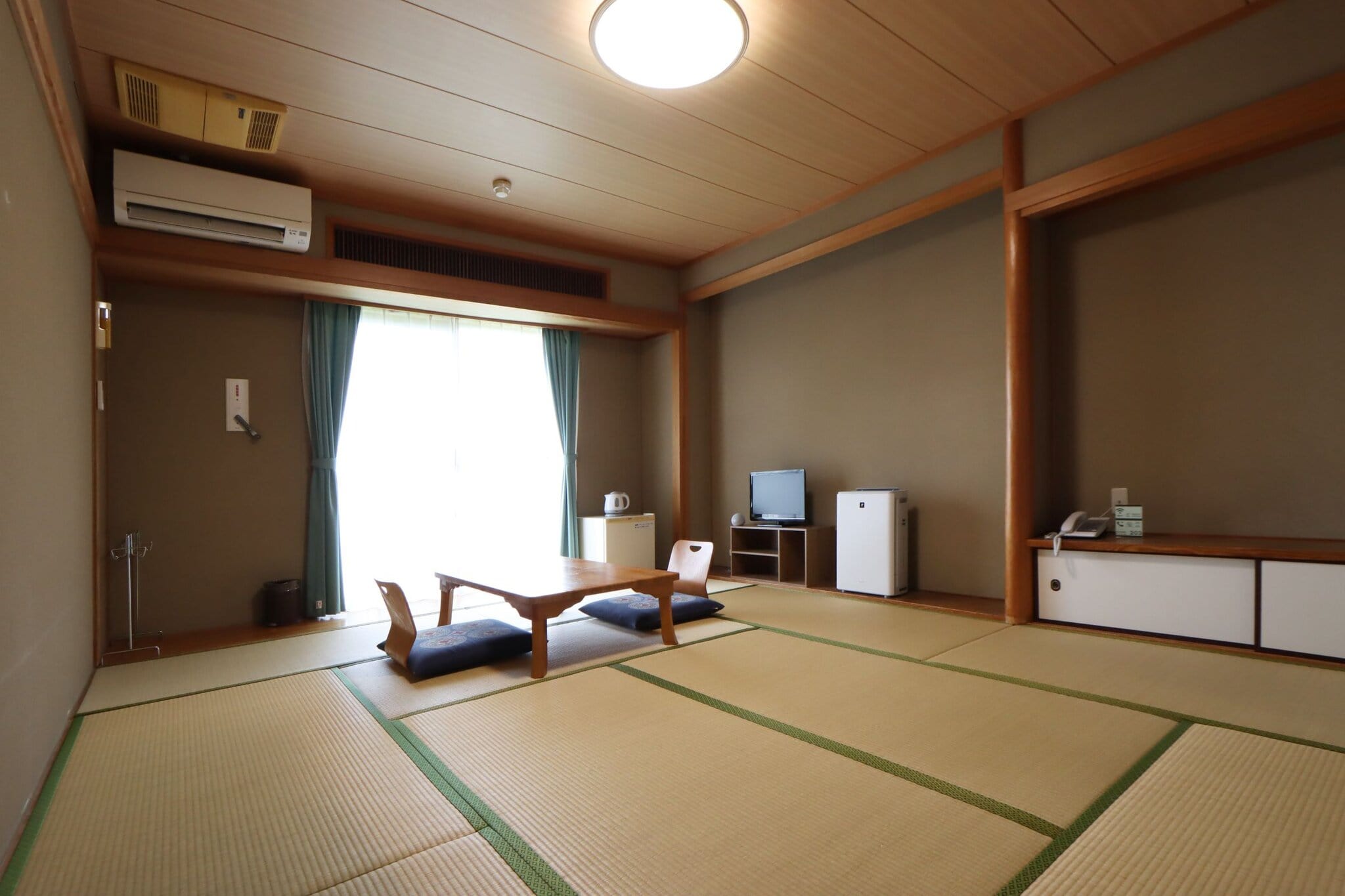 Tradtional Japanese ryokan on a cycling tour in Japan