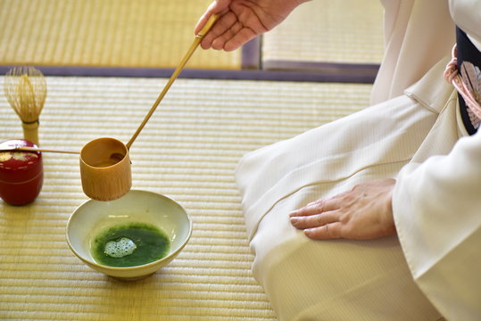 Tea ceremony on a cycling tour in Japan