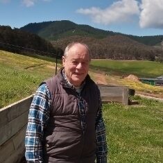 Tour de Vines Victoria Cycling tour concierge Bernard