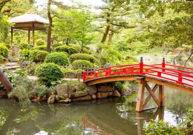 shukkeien garden hiroshima japan cycling tour
